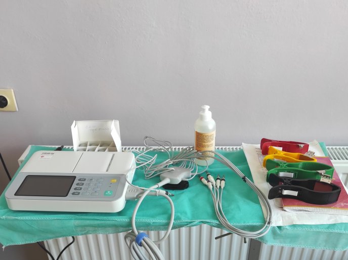 Kolejny sprzęt medyczny przekazany do ośrodka zdrowia w Bielicach.