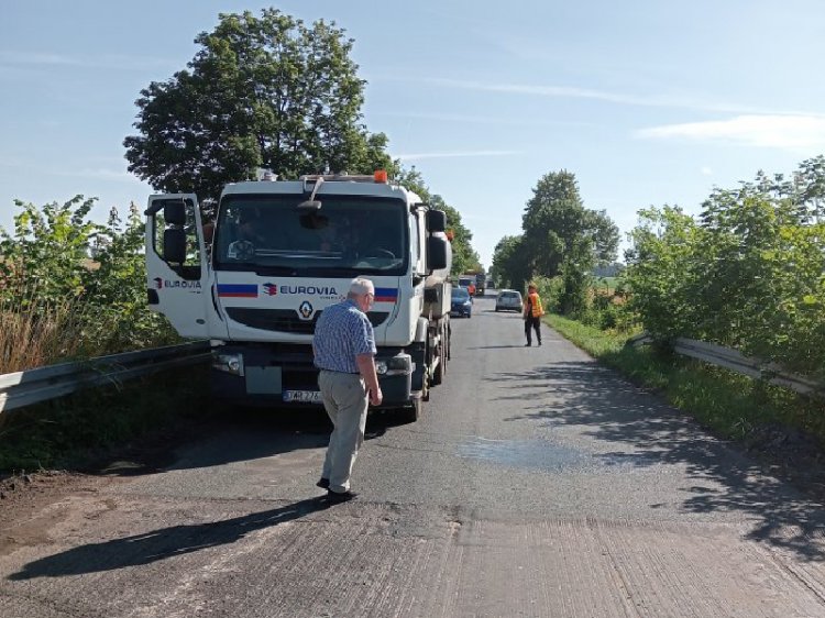 Trwa remont drogi powiatowej Gardno - Pyrzyce.